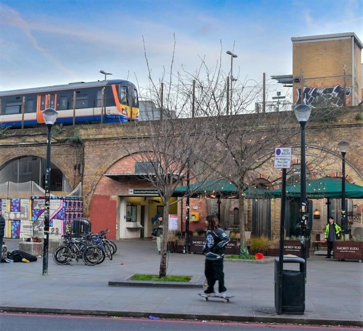 Stylish Peckham 10 Seconds From Station Апартаменты *